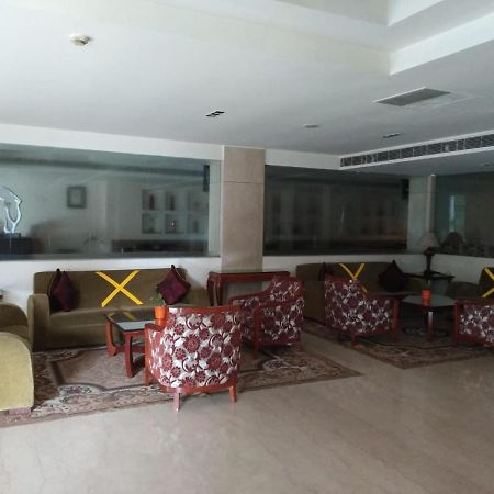 Hotel Hampshire Plaza à Haïdarabad Extérieur photo