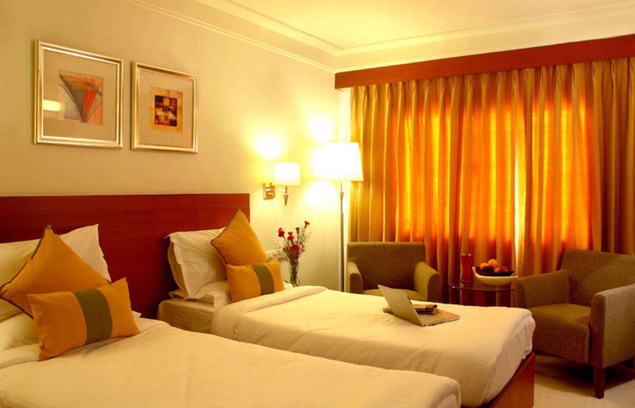 Hotel Hampshire Plaza à Haïdarabad Extérieur photo