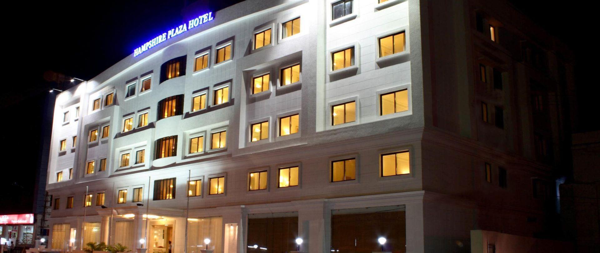 Hotel Hampshire Plaza à Haïdarabad Extérieur photo