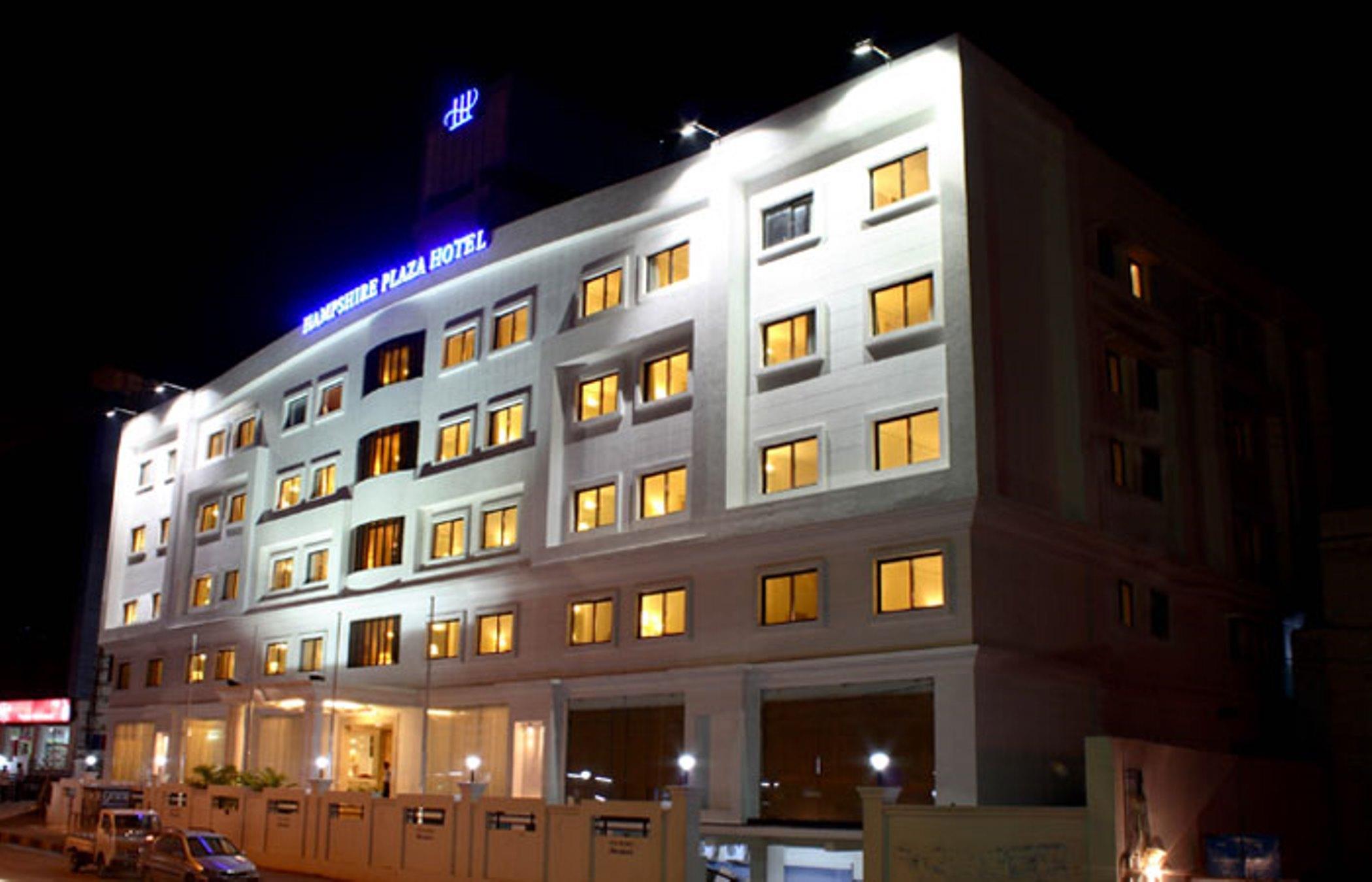 Hotel Hampshire Plaza à Haïdarabad Extérieur photo