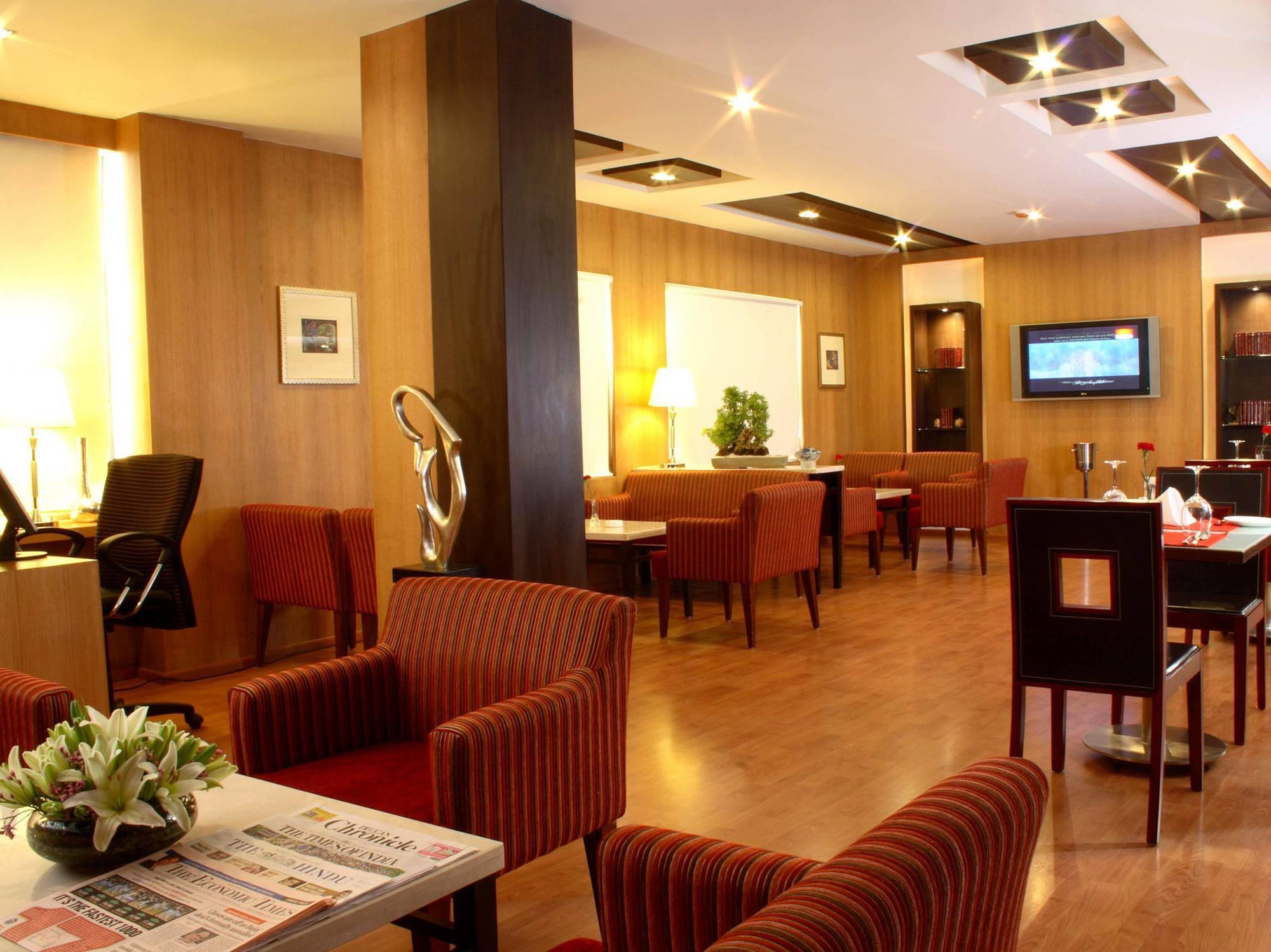 Hotel Hampshire Plaza à Haïdarabad Extérieur photo