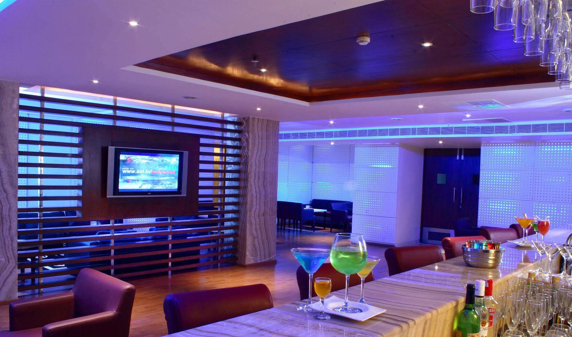Hotel Hampshire Plaza à Haïdarabad Extérieur photo